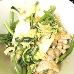 สุกี้แห้งหมู