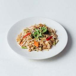 ก๋วยเตี๋ยวคั่วไก่ (พิเศษ)