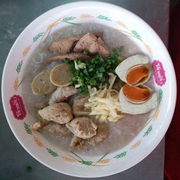 โจ๊กหมูไข่เค็ม