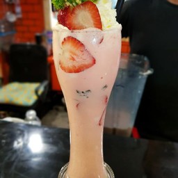 สตรอเบอรี้ มิลค์เชค