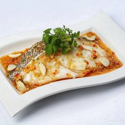 ปลาหิมะนึ่งพริกมะนาว