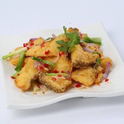 ปลาหิมะผัดพริกเกลือ