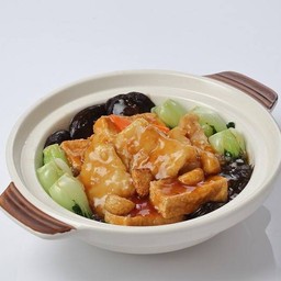 เนื้อปลาเก๋าเต้าหู้น้ำแดงหม้อดิน