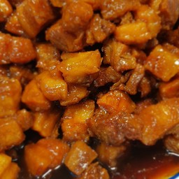 สามชั้นคั่วหวาน