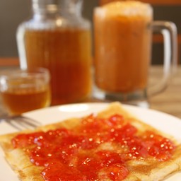 โรตีสี่เหลี่ยม+แยมสตอเบอร์รี่