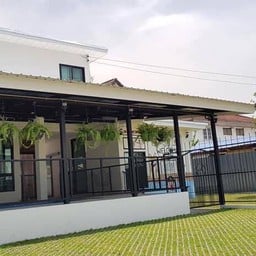 บริการรับฝากสุนัข มีสวนให้วิ่งเล่น