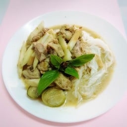 ขนมจีน+แกงเขียวหวานไก่ยอดมะพร้าว