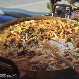 แกงเขียวหวานไก่ยอดมะพร้าว