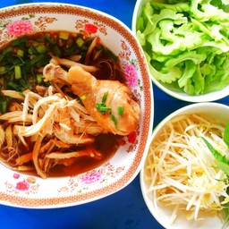 ไก่ฉีกไส่น่อง