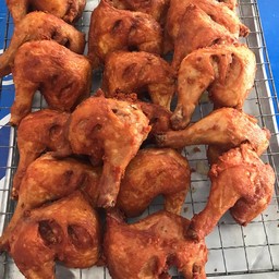 สะโพกไก่ทอด