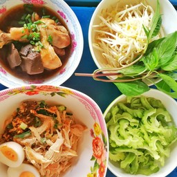 แห้งทุกอย่าง.น่อง.ไข่ ใส่ซีอิ๊วดำ