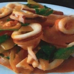 หมึกผัดน้ำพริกเผา