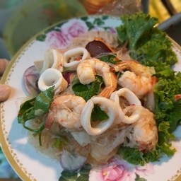 ยำวุ้นเส้นทะเล