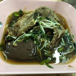 ก๋วยเตี๋ยวป้าแต๋ว