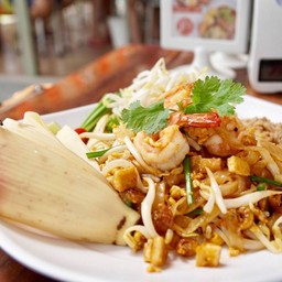 ผัดไทยกุ้งสด