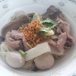 เส้นหมี่แห้ง