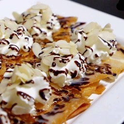 ทิชชู่+วิปครีม+อัลมอนด์+ชอค (Tissue with Almond+Chocolate and Whipped cream)