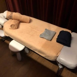 เตียงนวดจะเป็นลักษณะเฉพาะ 