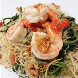 เส้นหมี่กระเฉดกุ้ง