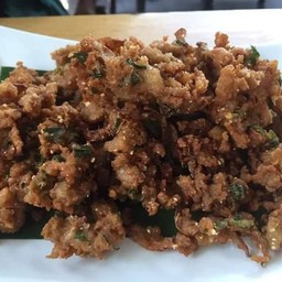 ลาบหมูทอด