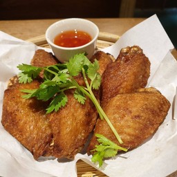 ปีกไก่ทอดน้ำปลา