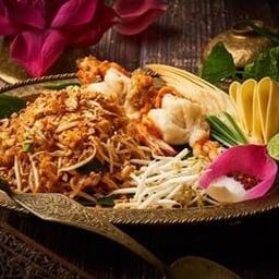 ผัดไทยกุ้งแม่น้ำใหญ่พิเศษ