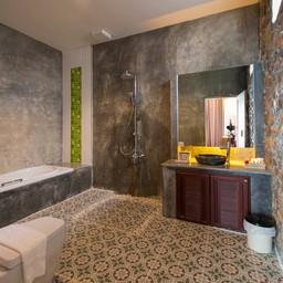 ห้องน้ำ Family suite