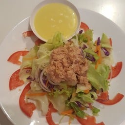 สลัดทูน่า