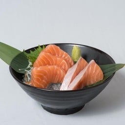 SALMON SASHIMI