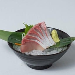 HAMACHI SASHIMI