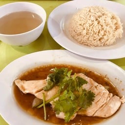 Tong Fong Fatt Hainanese Boneless Chicken Rice