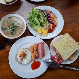 อาหารเช้าประมาณนี้ครัย