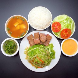 ชุดสเต็กเนื้อ