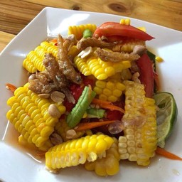 ตำข้าวโพดไข่เค็ม