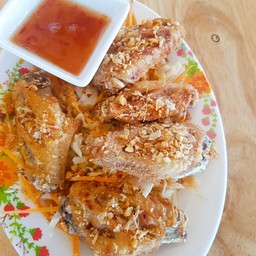 ปีกไก่ทอดน้ำปลา