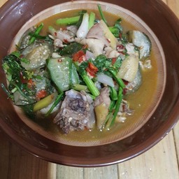 แกงอ่อมไก่