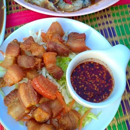 หมูสามชั้นทอดน้ำปลา