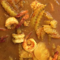 แกงเหลืองผักรวมกุ้ง