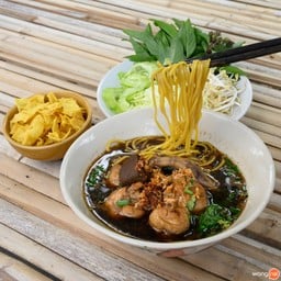 บ้านเตี๋ยวไก่ ป่าแดง