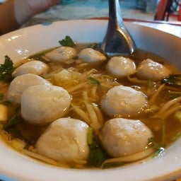 ลูกชิ้นหมู น้ำใส