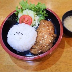 ข้าวหน้าปลาไหลย่าง