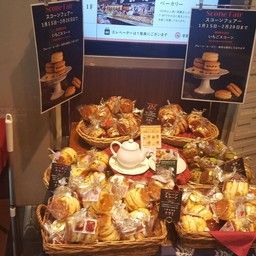 ของหวานในร้านจ๊ะ