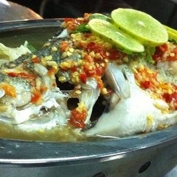 ปลากระพงนึ่งมะนาว