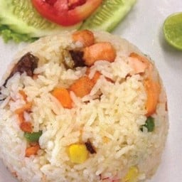 ข้าวผัดปลาแซลมอน
