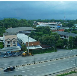 เราเลือกอยู่ชั้นบนสุด วิวเมือง