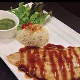 ข้าวหน้าปลาดอร์ลี่ย่างซีอิ๊ว