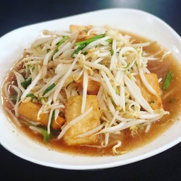 ถั่วงอกผัดเต้าหู้เหลือง