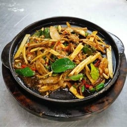 เป็ดพะโล้ผัดฉ่า