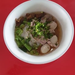 ก๋วยเตี๋ยวหมูน้ำใสพิเศษ