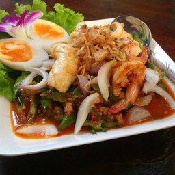 ยําถั่วพลูทรงเครื่อง